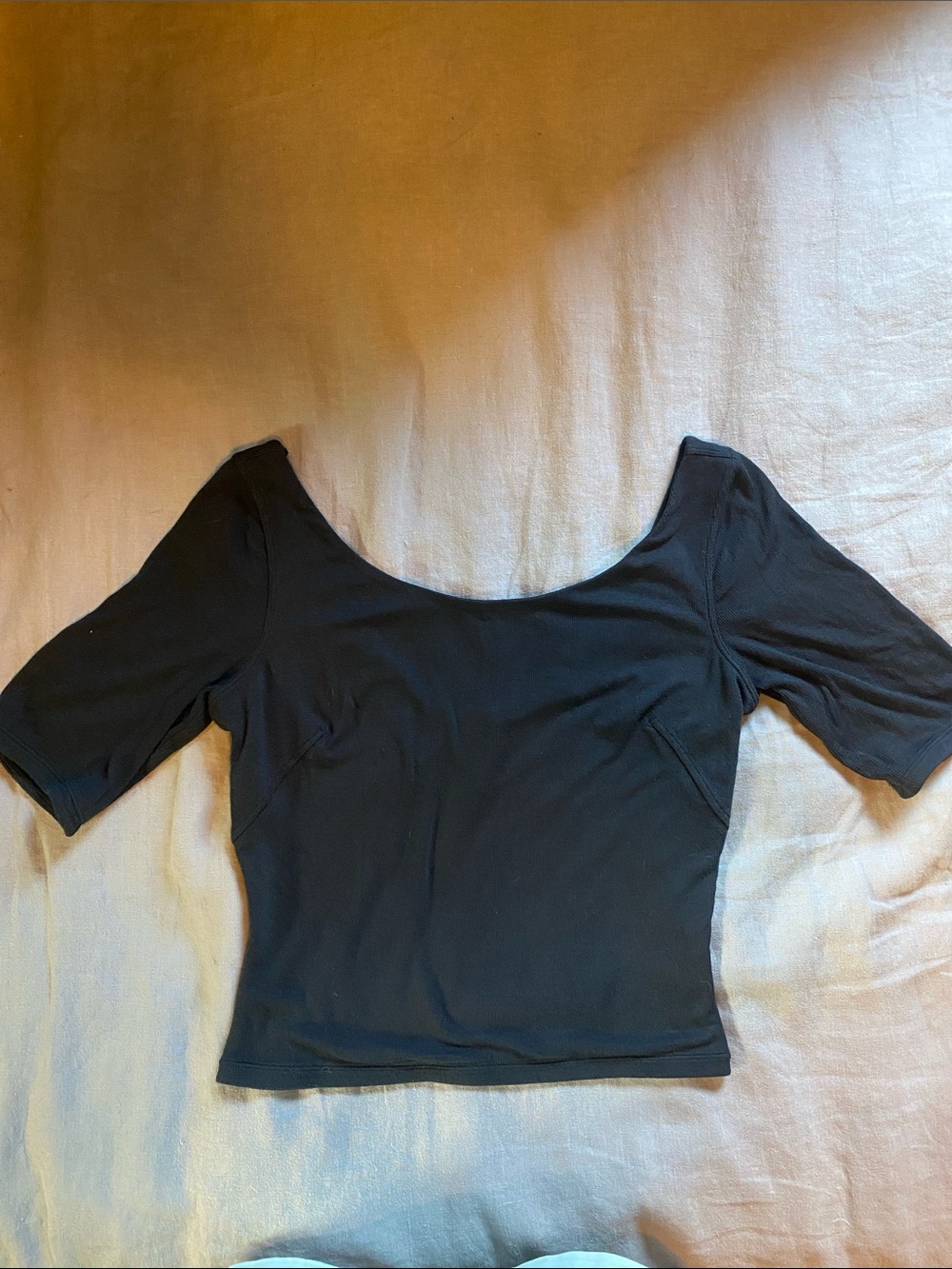 Lululemon Women's Black Scoop Neck elbow Sleeve Top